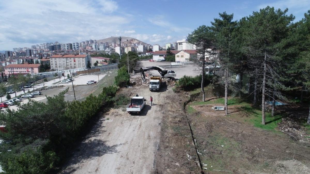 Elazığ&rsquo;da bulvar ve yol &ccedil;alışmaları