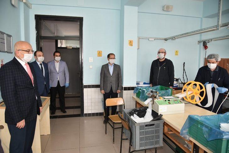 Selçuklu’da gönüllülük esasıyla günde 15 bin tıbbi maske üretiliyor G3