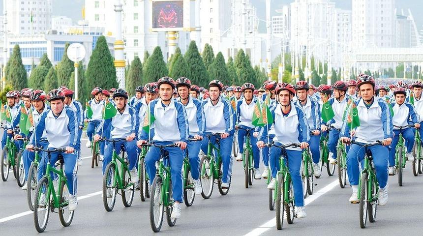 Türkmenistan'da neden hiç koronavirüs vakası açıklanmadı?