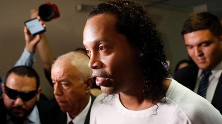 Bir süredir hapishanede bulunan Ronaldinho serbest bırakıldı