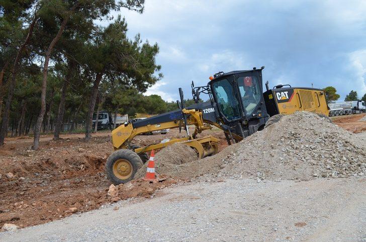 Didim’de yol genişletme ve onarım çalışmaları sürüyor G3