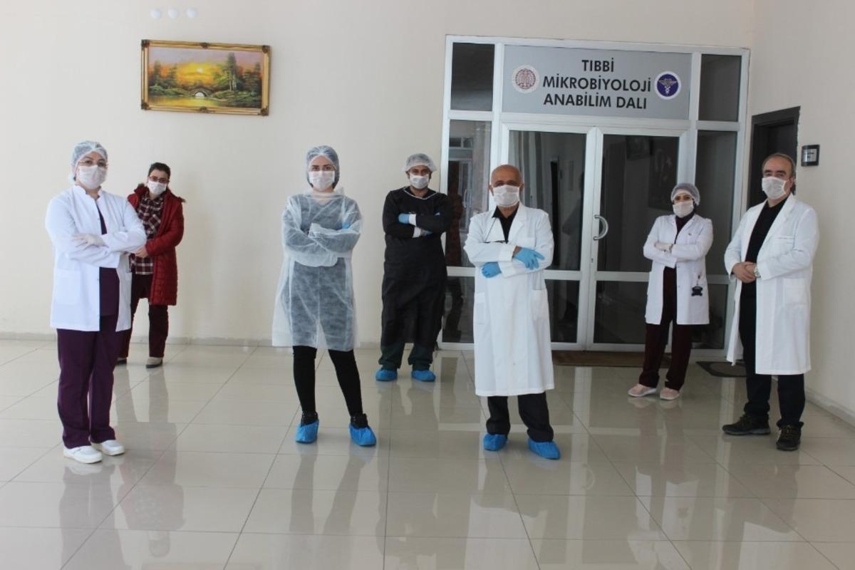 Atat&uuml;rk &Uuml;niversitesi, Covid-19 aşı &ccedil;alışmalarını s&uuml;rd&uuml;r&uuml;yor