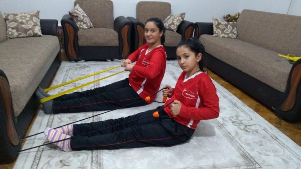 Sporcular antrenmanlarını evde s&uuml;rd&uuml;r&uuml;yor