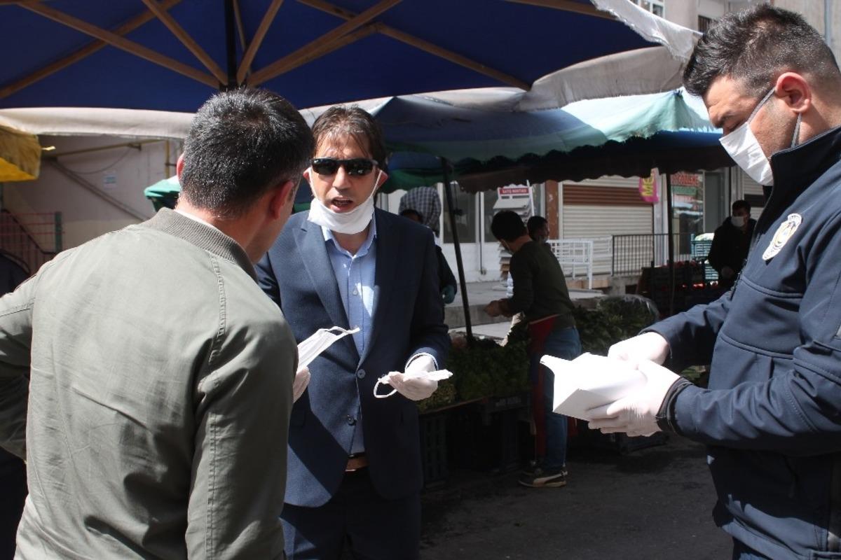 Bağlar Belediyesinden vatandaşlara &uuml;cretsiz maske