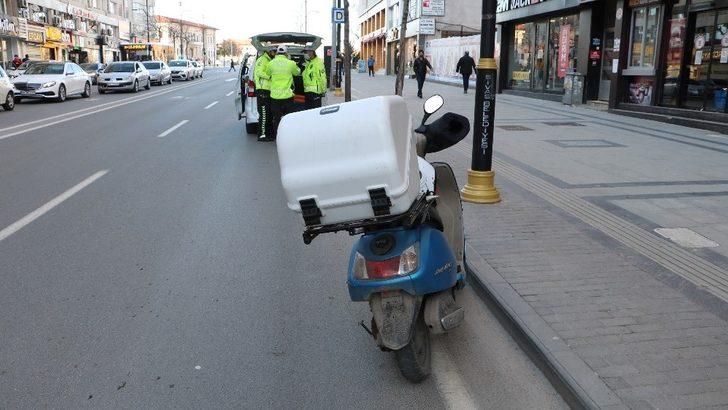 Motosiklet kullanırken yakaladılar! O gence çifte ceza G1