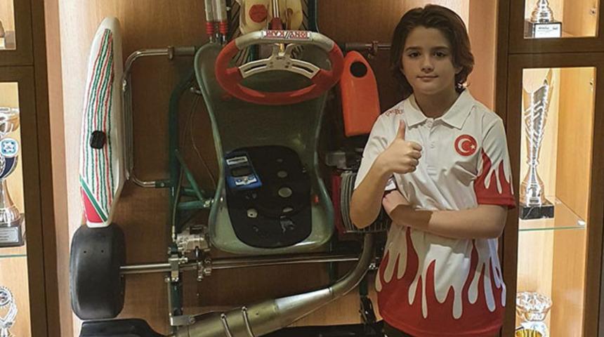 Alp Aksoy'dan 'Evde kal' mesajı