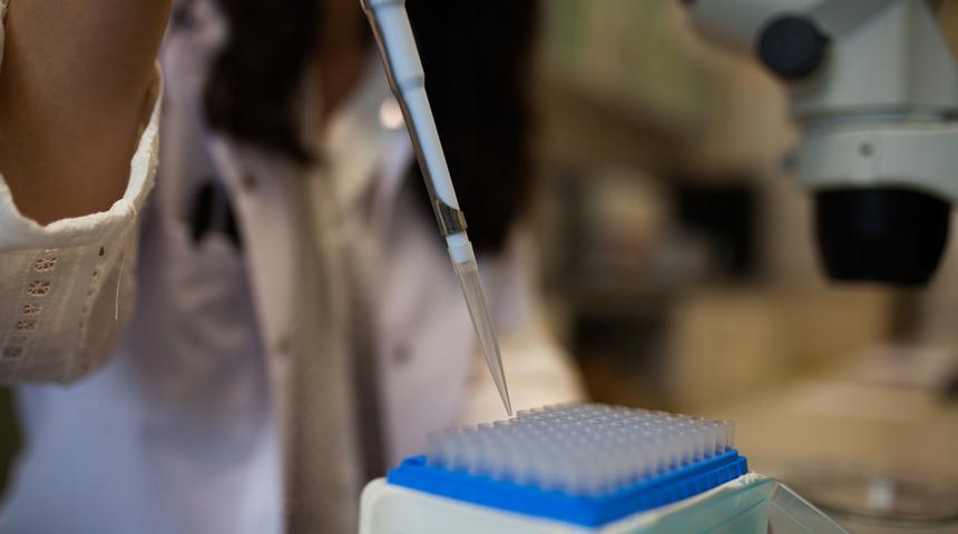 Koronavirüs tedavisine ivme kazandıracak gelişme: 'Virüsü izole ettik'