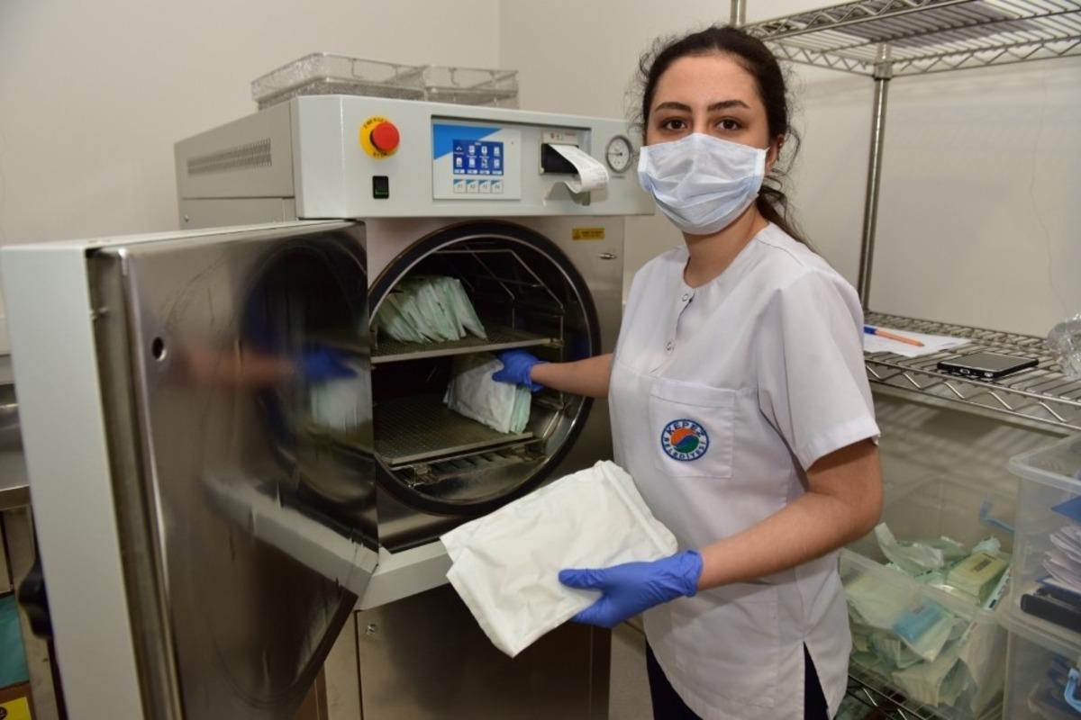 Kepez Belediyesi g&uuml;nl&uuml;k maske &uuml;retimini 8 bine &ccedil;ıkardı