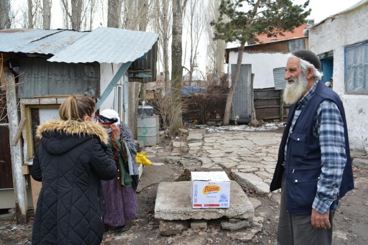 Sarıkamış Kaymakamlığı Covid 19 ile m&uuml;cadele kapsamında yoğun mesai sarf ediyor