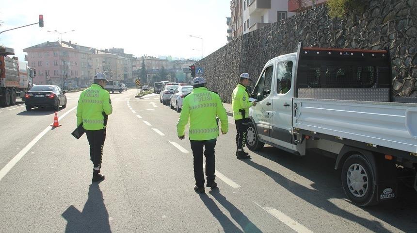 Ordu’da azalan trafiğe rağmen 580 araca hız sınırını aşmaktan ceza