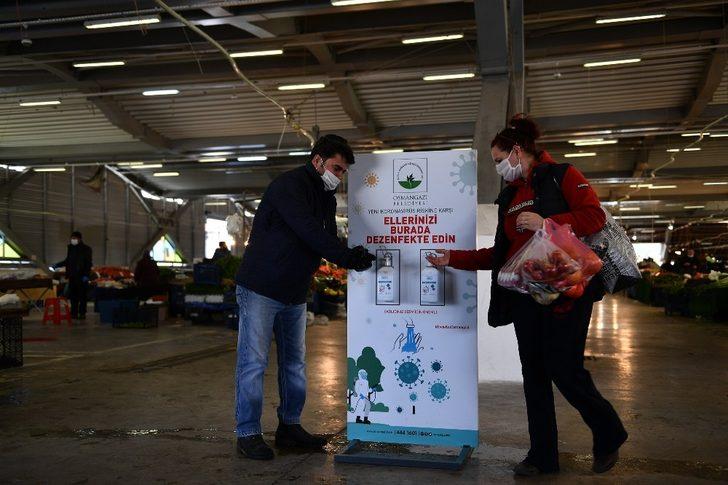 Osmangazi Belediyesi’nden pazar yerlerine el dezenfektanı G3