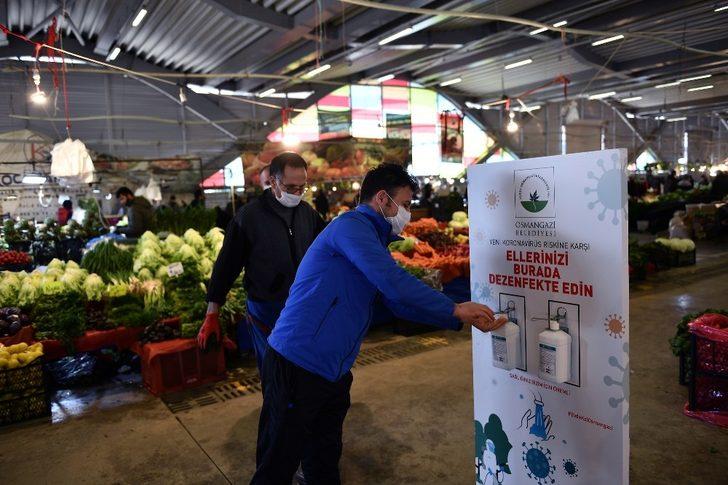 Osmangazi Belediyesi’nden pazar yerlerine el dezenfektanı G4