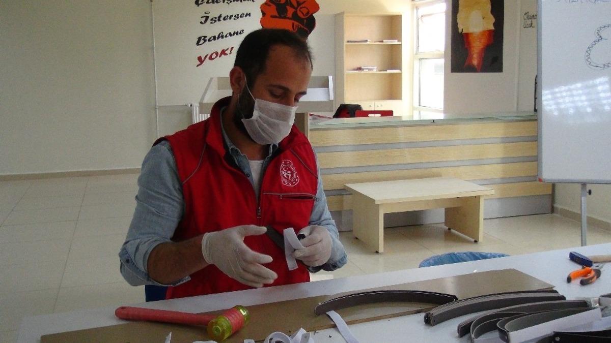 Kızıltepe Gen&ccedil;lik Merkezinde y&uuml;z korucusu siper &uuml;retiliyor