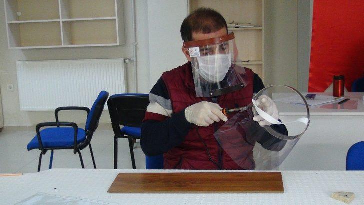 Kızıltepe Gençlik Merkezinde yüz korucusu siper üretiliyor G3