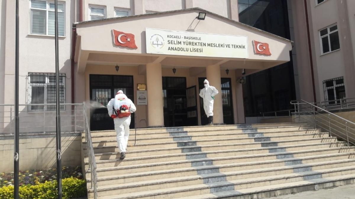 Başiskele&rsquo;de ila&ccedil;lama &ccedil;alışmaları aralıksız s&uuml;r&uuml;yor