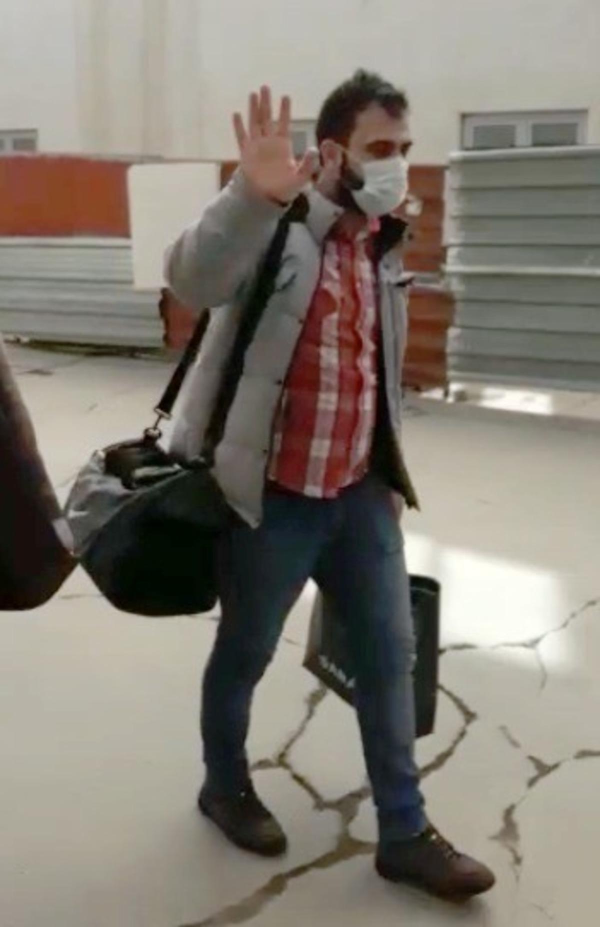 Koronavir&uuml;s Başkan &Ouml;z&rsquo;&uuml; de etkiledi