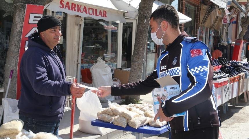 Sivrihisar’da vatandaşlara maske dağıtıldı