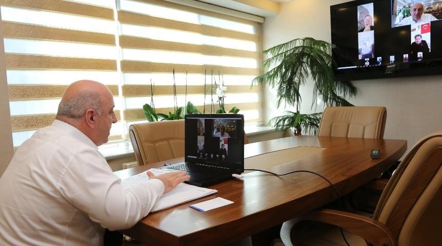 Başkan Bıyık, muhtarlarla video konferansla toplantı yaptı