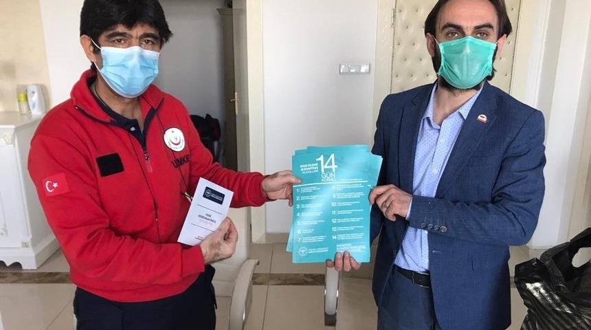 Sahada &ccedil;alışan gazetecilere hijyen malzemesi