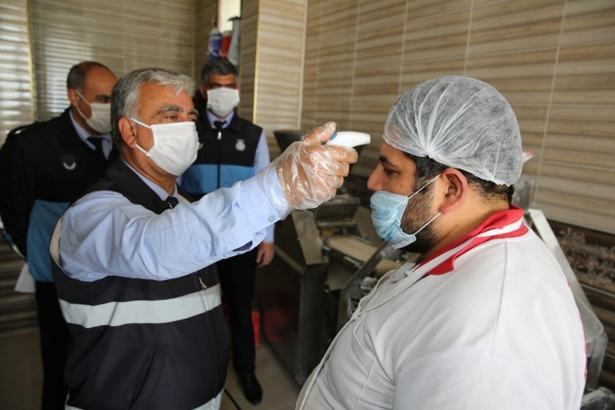 Karak&ouml;pr&uuml;  zabıtasından ateş &ouml;l&ccedil;erek denetim