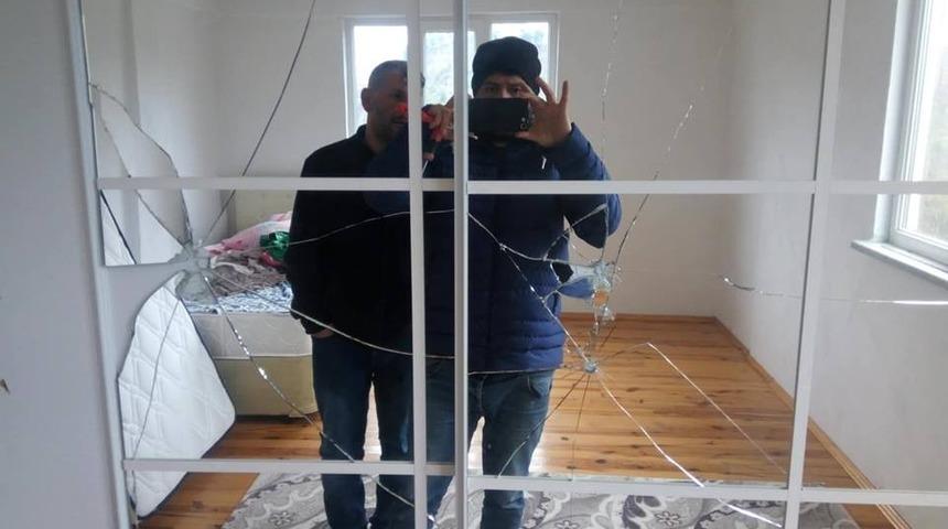 &Ccedil;almadılar, kırdılar d&ouml;kt&uuml;ler