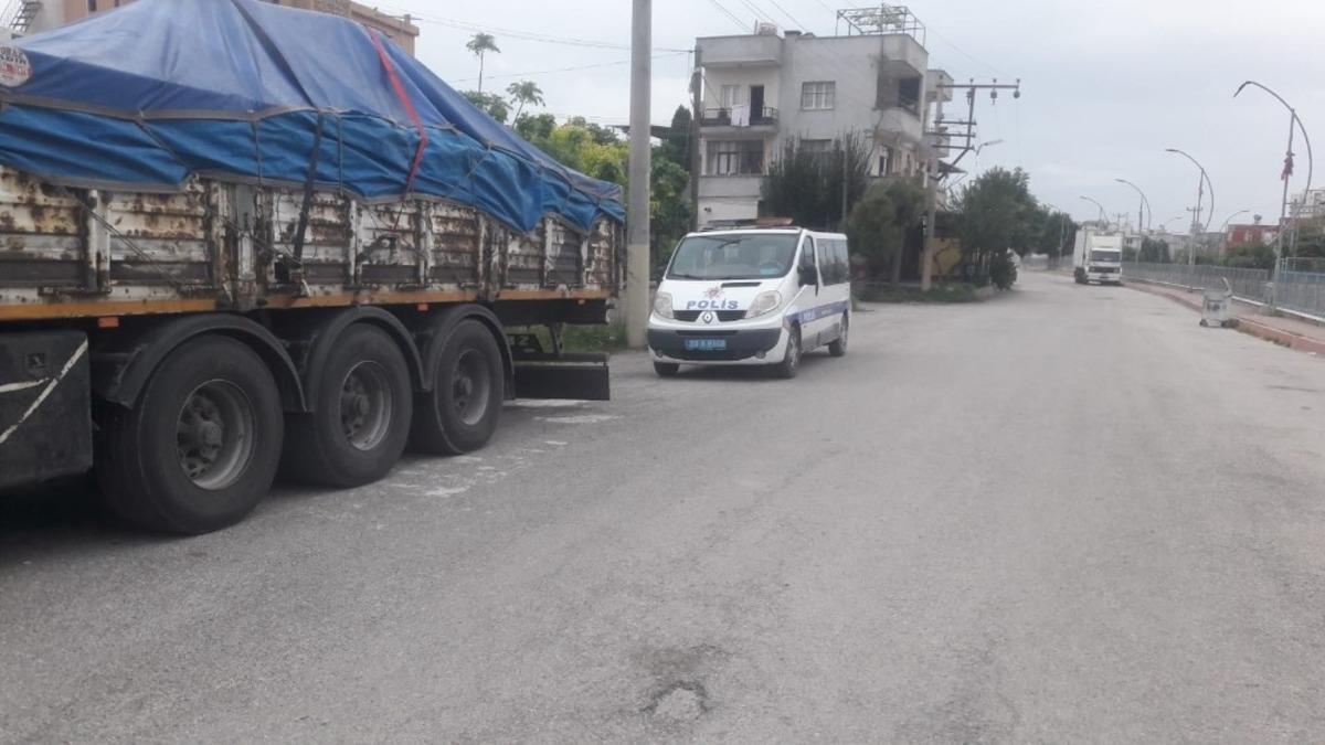 Park halindeki tırın ak&uuml;s&uuml;n&uuml; &ccedil;aldılar