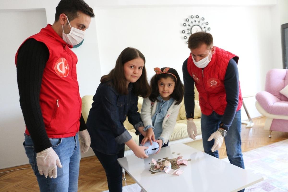 Siirtli kız kardeşlerden &rsquo;Biz Bize Yeteriz T&uuml;rkiyem&rsquo; kampanyası destek