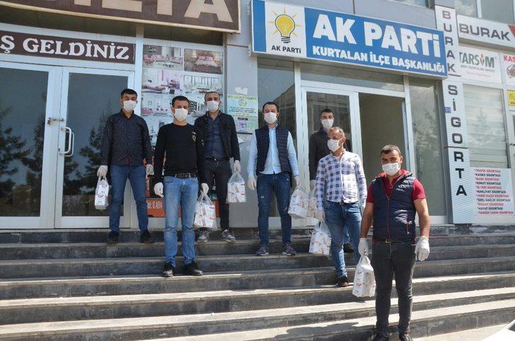 Kurtalan’da vatandaşlara ücretsiz maske dağıtıldı G2