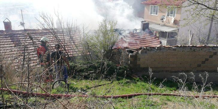 Tavşanlı’da korkutan yangın G4