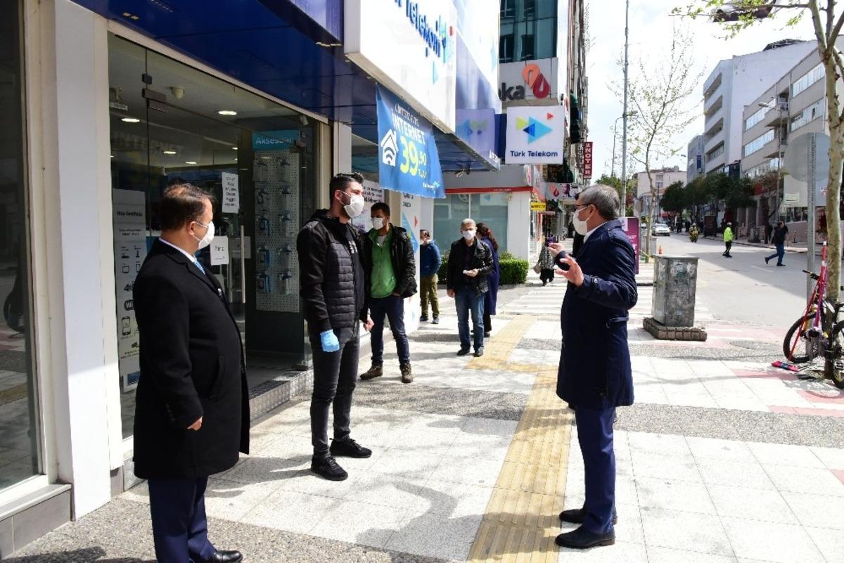 Vali Deniz&rsquo;den vatandaşlara evde kalın &ccedil;ağrısı