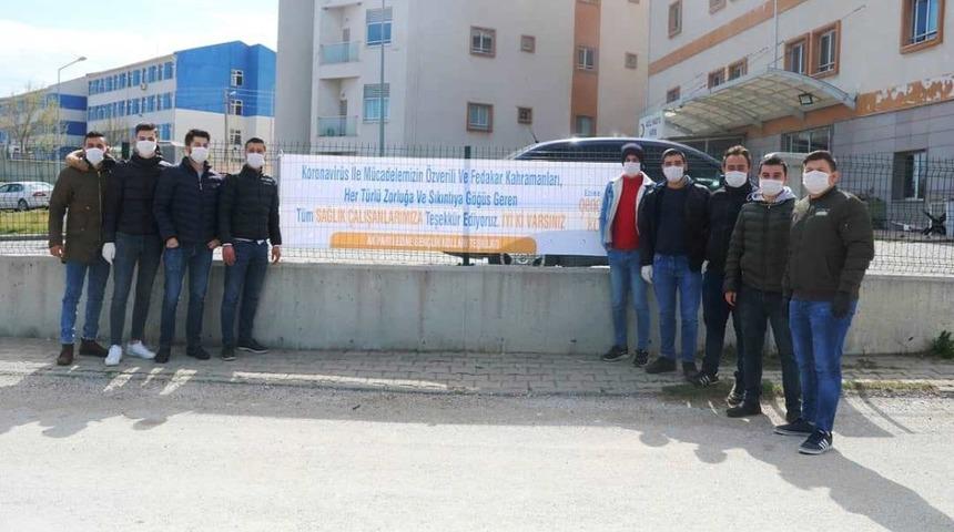 AK gen&ccedil;lerden sağlık &ccedil;alışanlarına destek