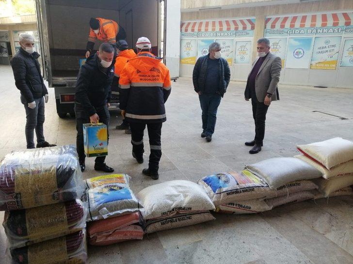 Kent konseyi 1 ton gıda da yardımda bulundu G3