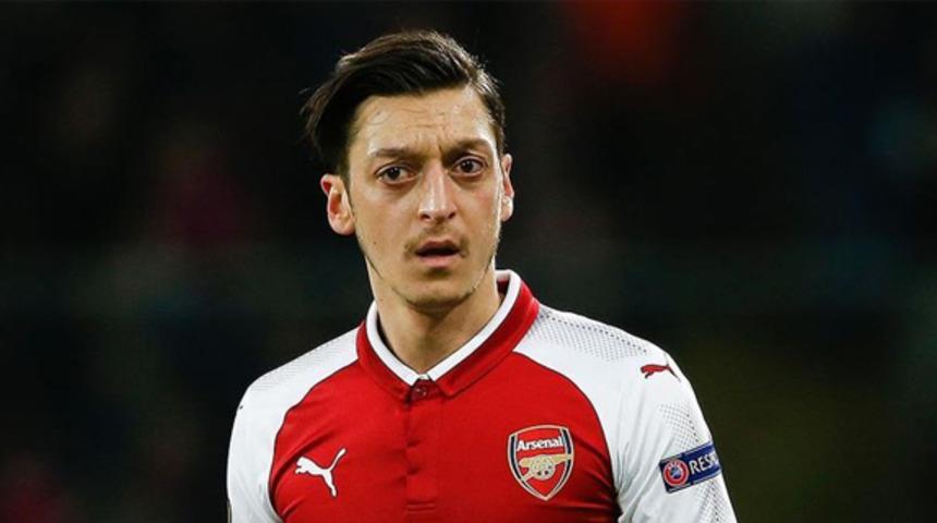 İngiltere'de maaş krizi büyüyor! Mesut Özil'in menajerinden açıklama