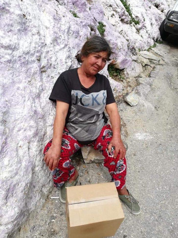 Kuşadası Romanlar Derneği hergün 1500 ekmek dağıtıyor G4