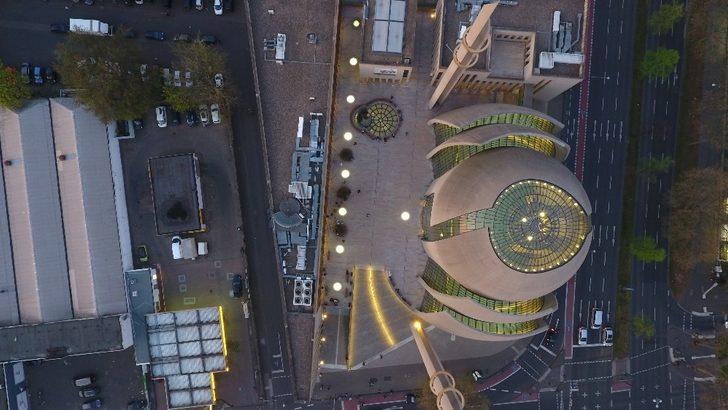 Köln’de açılışını Cumhurbaşkanı Erdoğan’ın yaptığı camide ezan ilk kez hoparlörlerden okundu G4