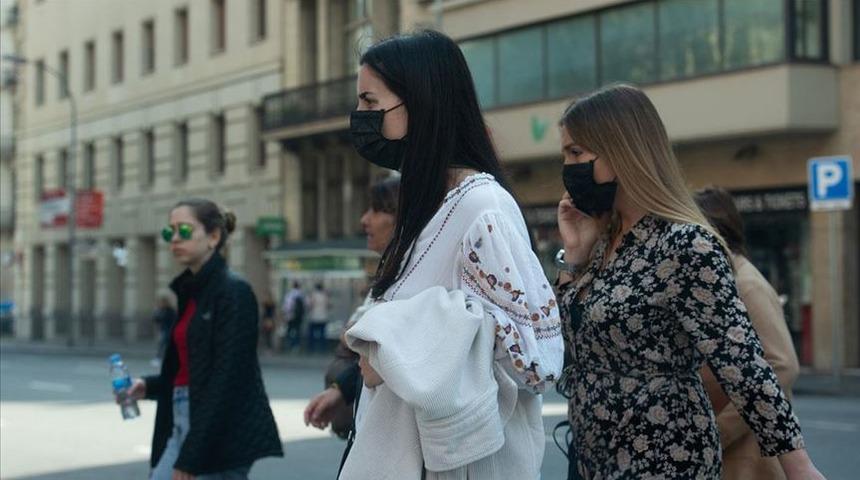 D&uuml;nya genelinde 330 bin kişi koronavir&uuml;s&uuml; yendi