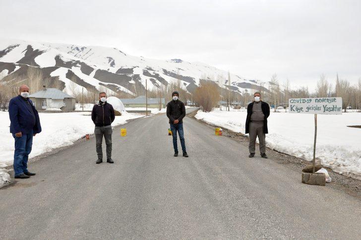 Tabela asarak köyü giriş çıkışlara kapattılar G2