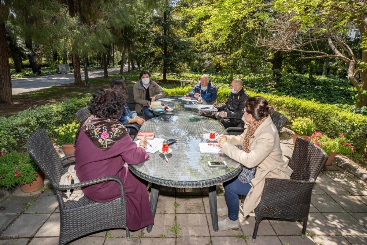 Korona g&uuml;nlerinde Engelsizmir i&ccedil;in yeni yol haritası