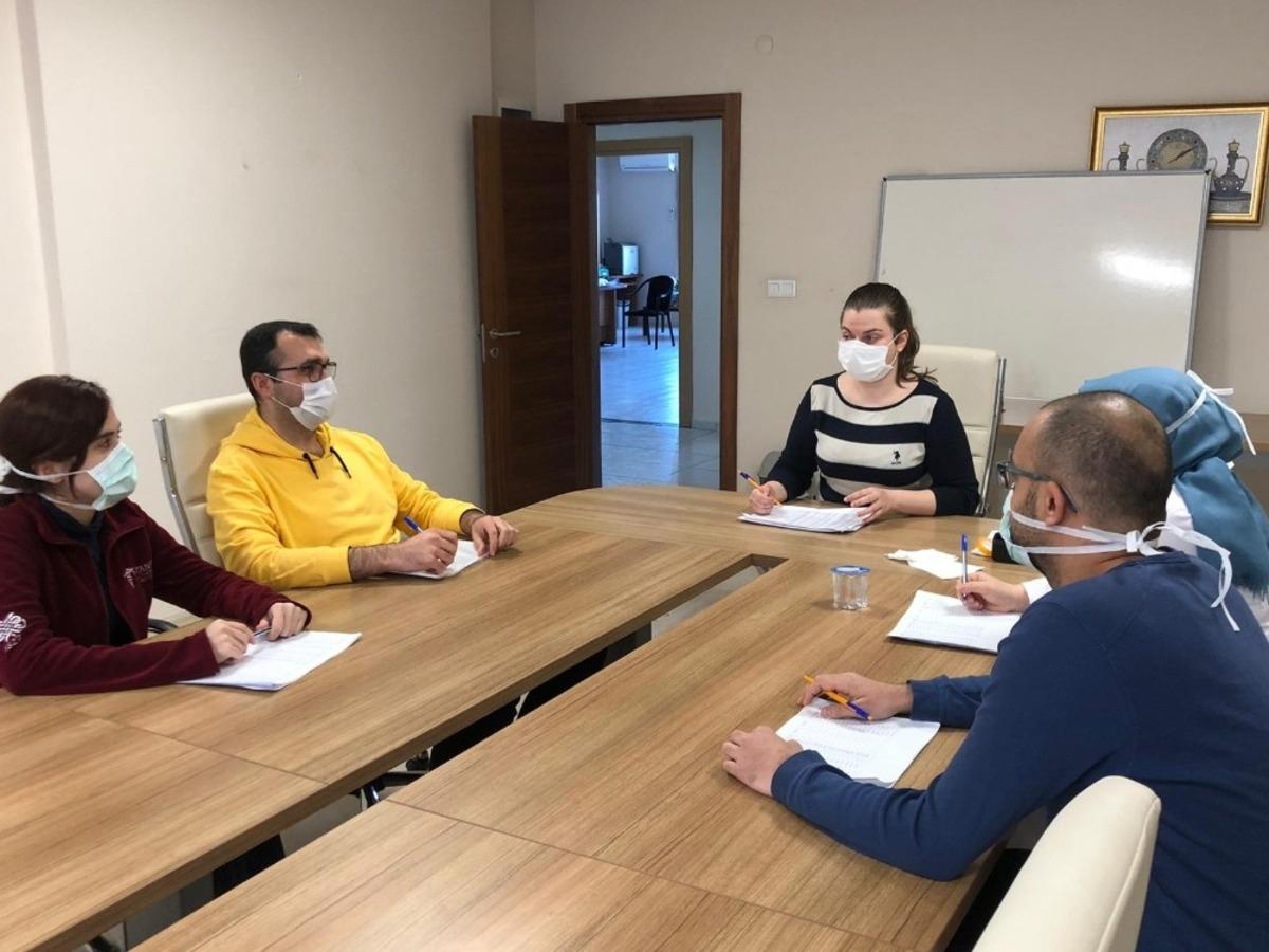 Karantina yurtlarında kesintisiz sağlık hizmeti veriliyor