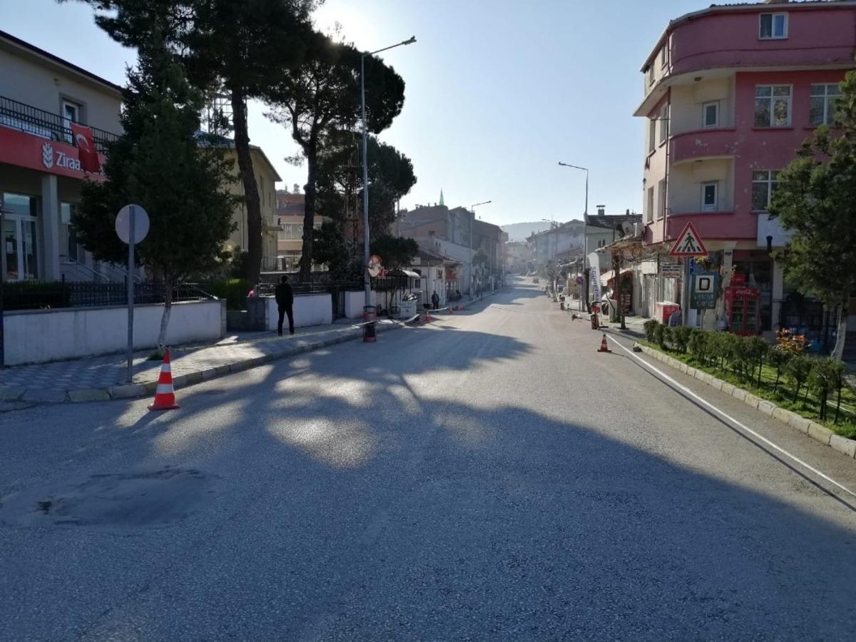 Kargı&rsquo;da vatandaşlar tedbirlere uyuyor, sokaklar sessiz