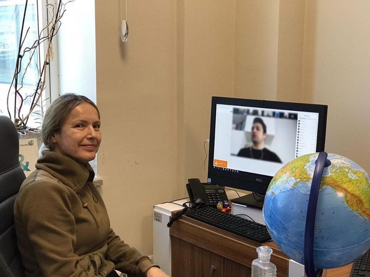 Diyabetli &Ccedil;ocuklar ve ailelerine Uzaktan Diyabet eğitimi
