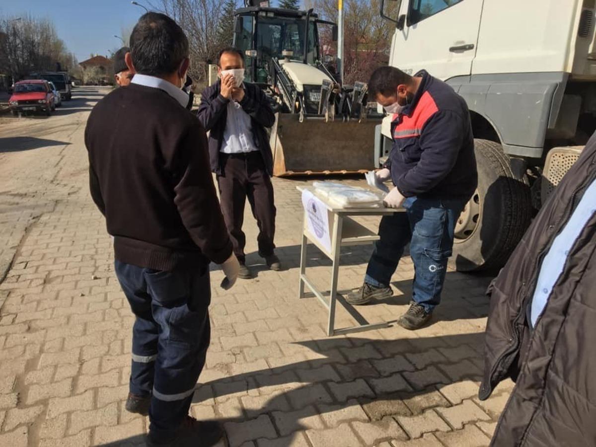 &Ccedil;avdarhisar il&ccedil;e pazarında sıkı &ouml;nlemler alındı