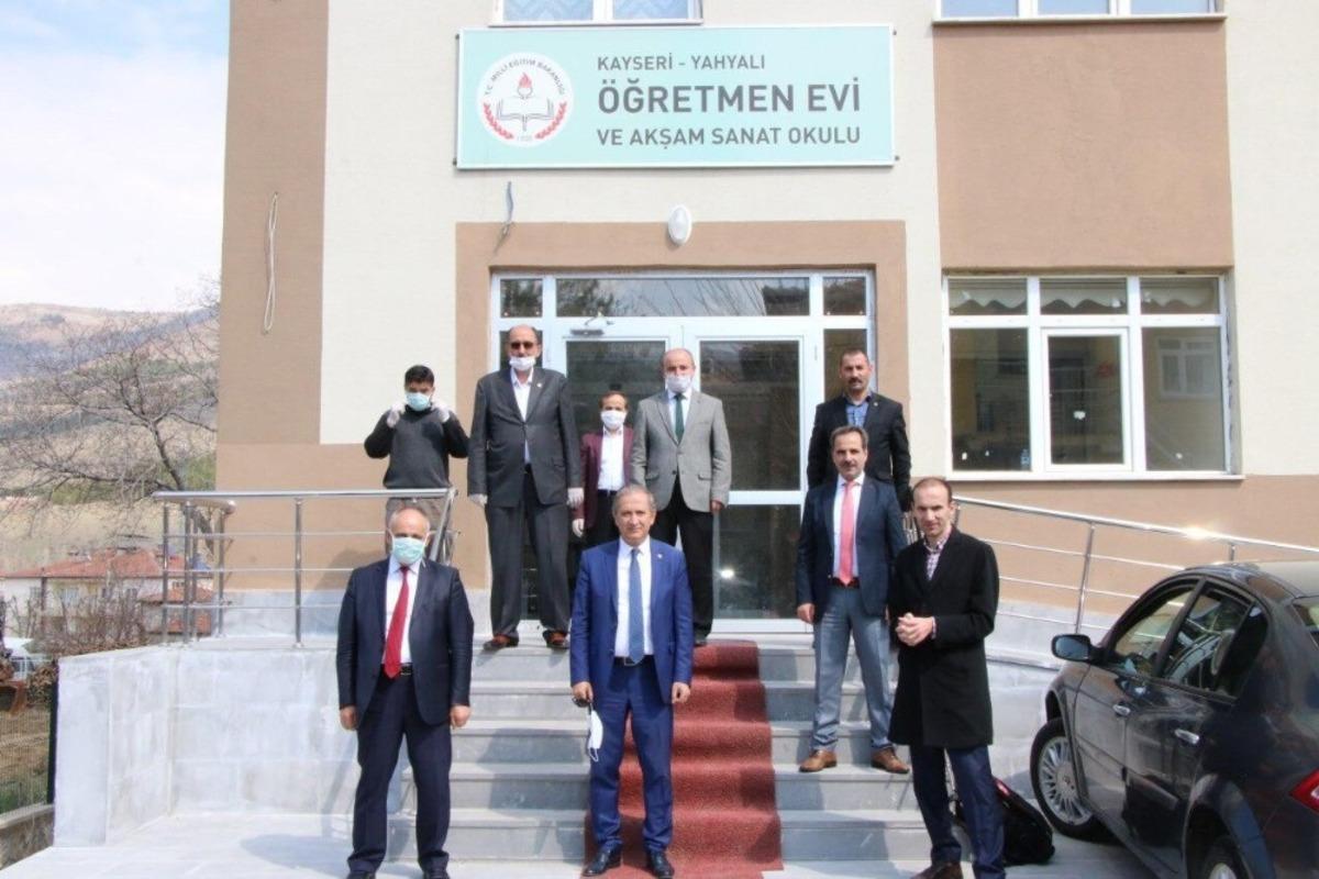 Milli Eğitim Sağlık &Ccedil;alışanlarına Kucak A&ccedil;tı