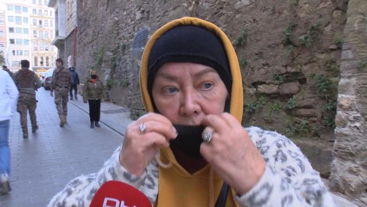 İstiklal Caddesi'nde akılalmaz olay! Para çeken kadının yüzüne öksürüp... G5