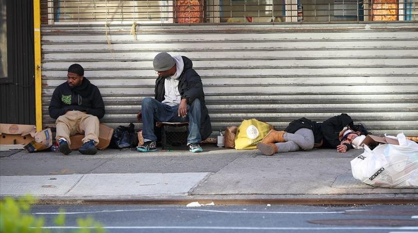 Kovid-19 salgınının merkezi New York'ta evsizler hala sokaklarda