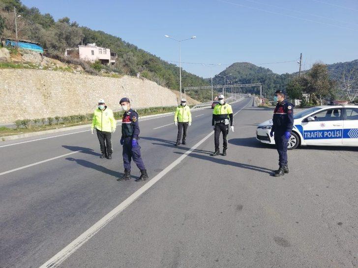 Antalya’da korona yasağına uymayanlara ceza yağdı G5