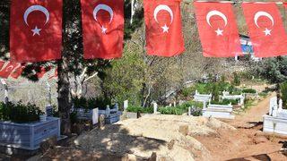 Diyarbakır'daki terör saldırısında şehit olan 5 kişi son yolculuğuna uğurlandı