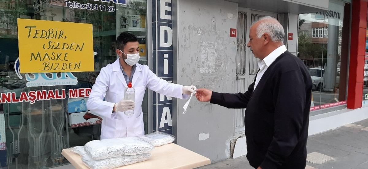 Adıyaman&rsquo;da bedava 10 bin adet maske dağıtıldı