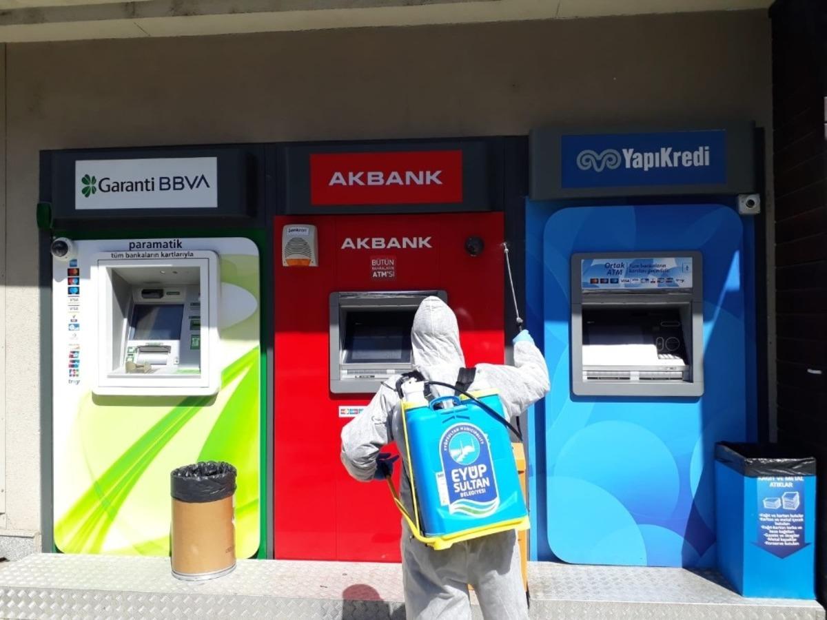 Ey&uuml;psultan&rsquo;da ortak kullanım alanları dezenfekte ediliyor