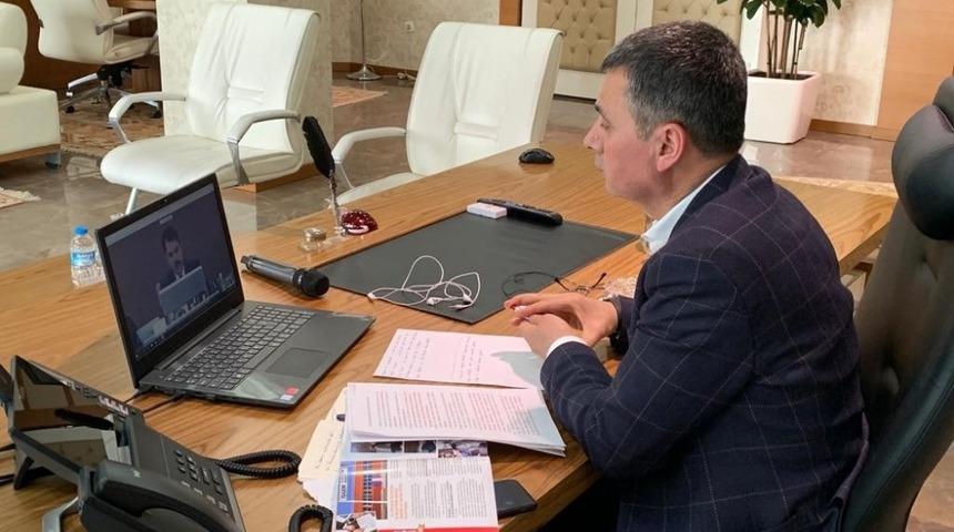 Başkan Şimşek, Bakan Kurum ile telekonferansla g&ouml;r&uuml;şt&uuml;